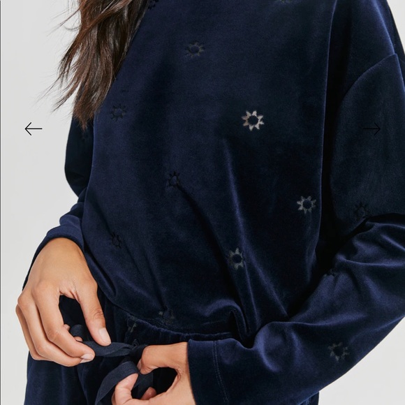Something Navy Sun Velour Sweatshirt & Joggers Set (M, Navy) - Picture 2 of 10